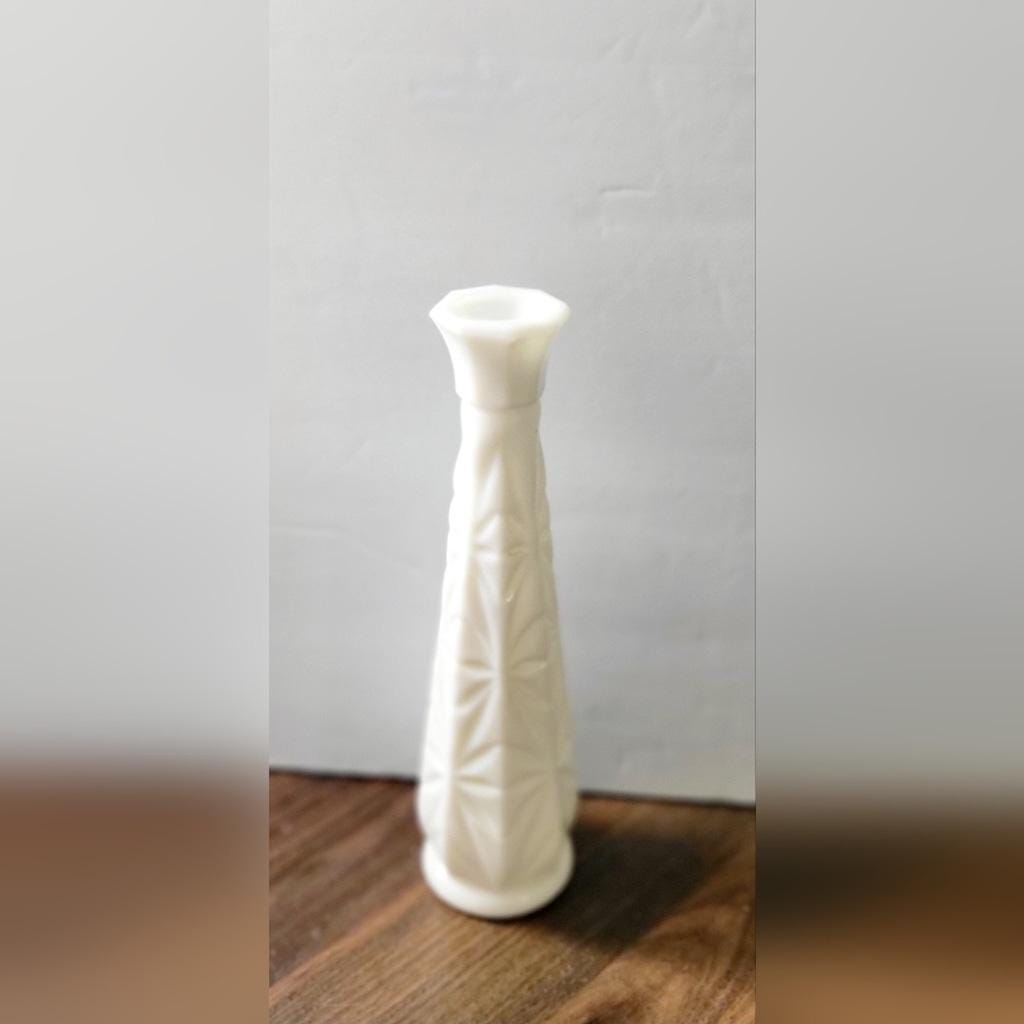Vintage 9" Hoosier Glass Milk Bud Vase Starburst Pattern
