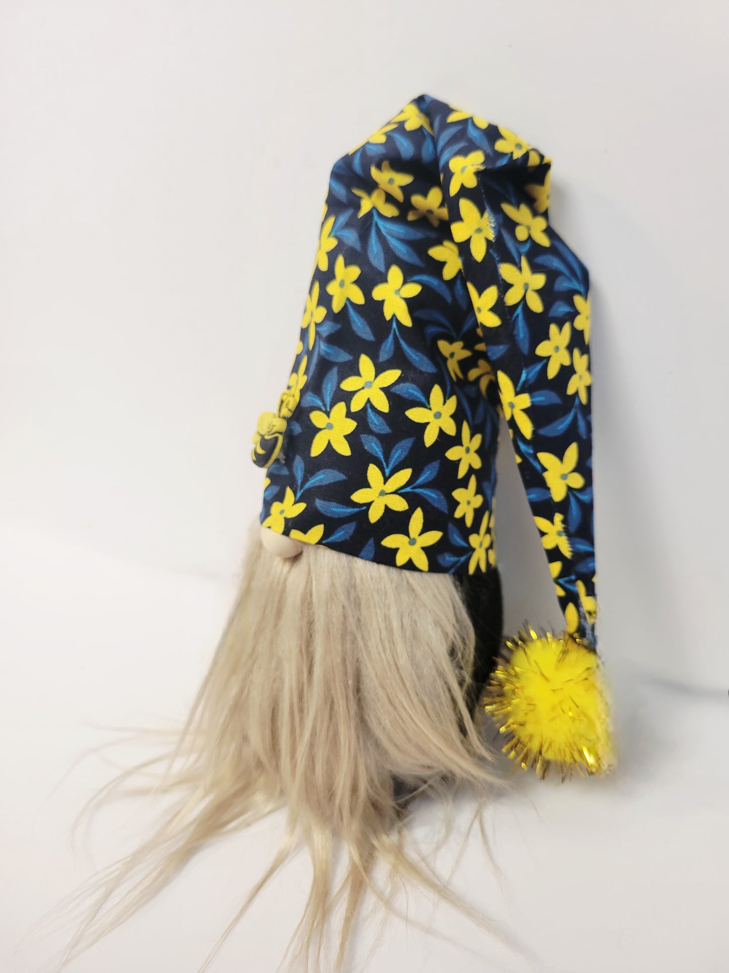 Yellow daisy & bumble bee gnome shelf sitter table decor centerpiece