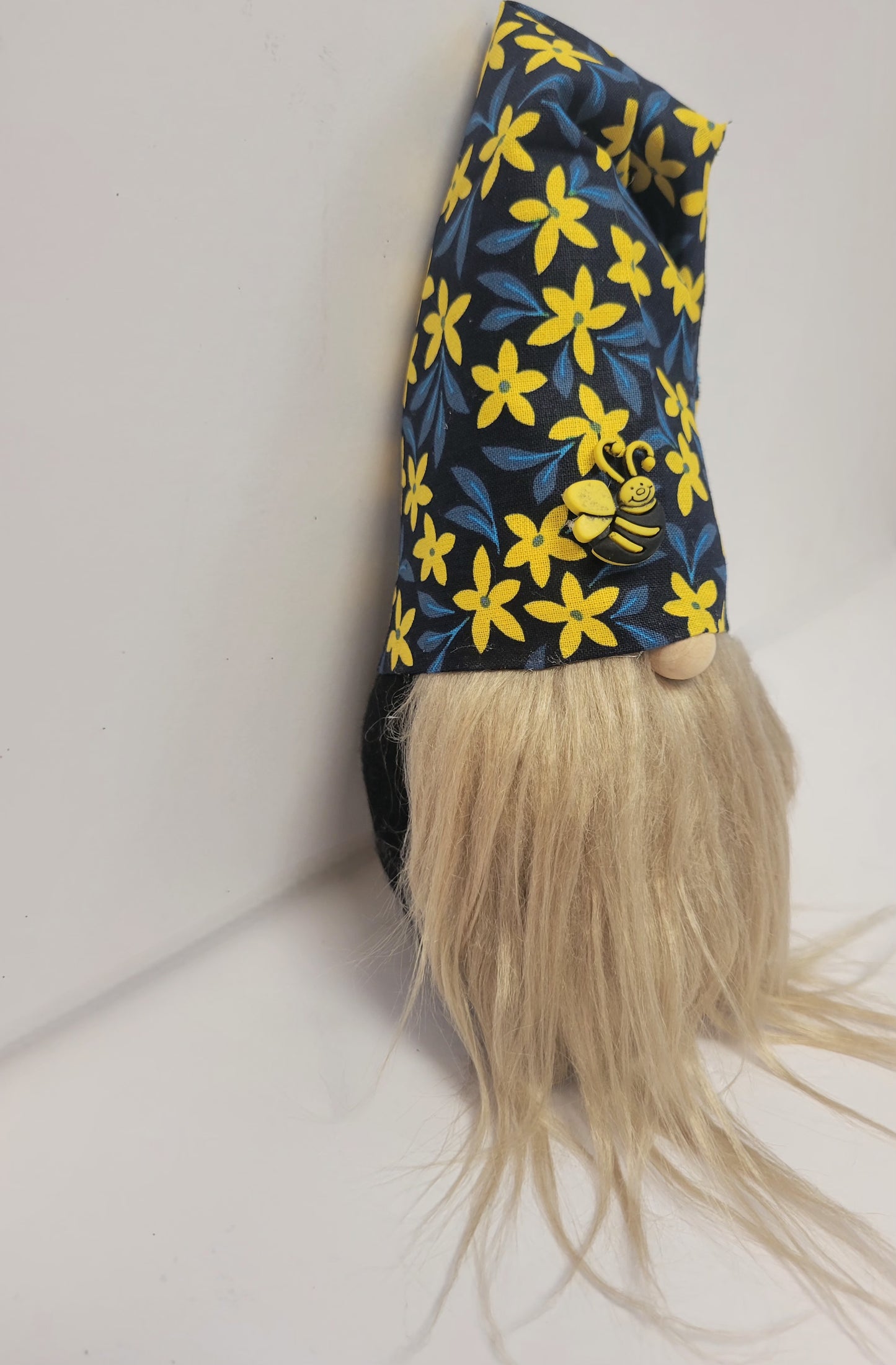 Yellow daisy & bumble bee gnome shelf sitter table decor centerpiece