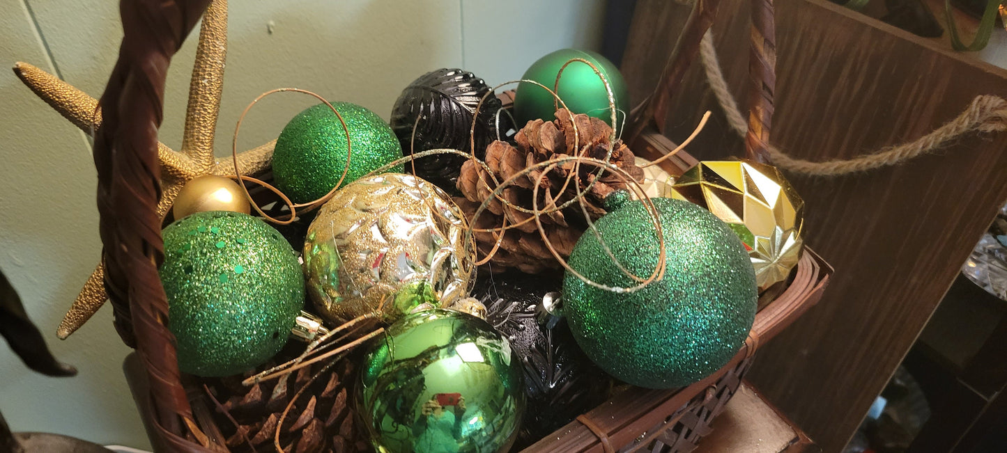 ST Patrick's Day basket table decor