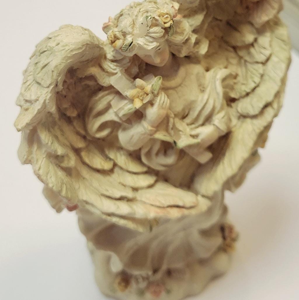 Rare Vintage Designspirations Angel Figurine With Cross