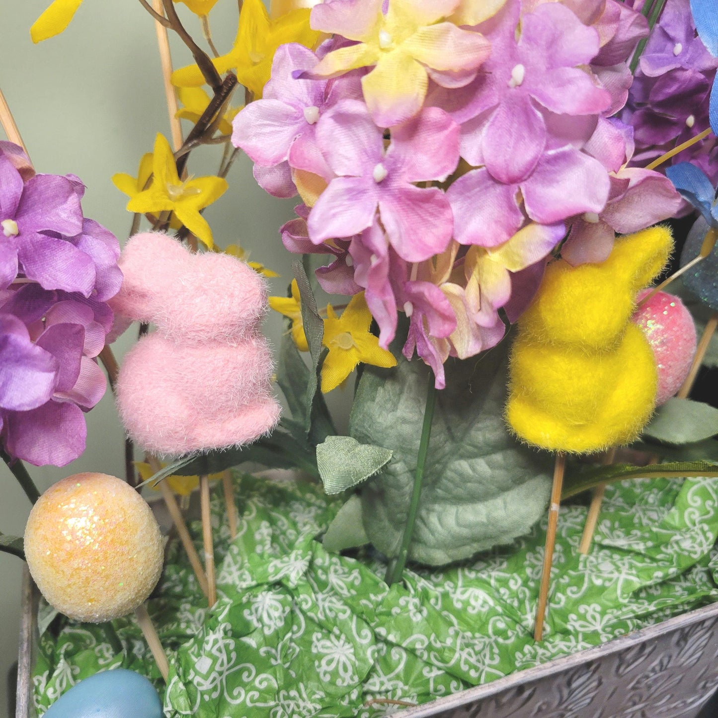 Handmade Easter planter table decor 10x4x3.5"