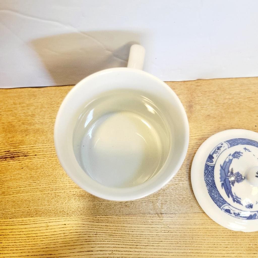 Antique Blue and White Ceramic Jingdezhen Tea Mug with Lid