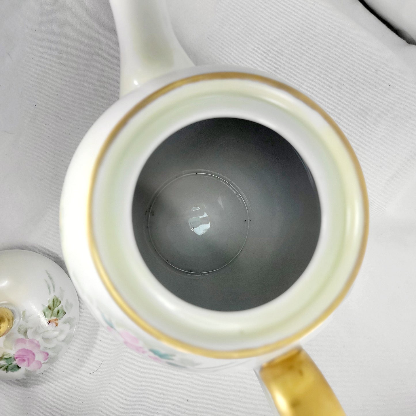 Vintage Hertel-Jacob Porzellen Bavaria Germany White Floral Teapot Gold Accents