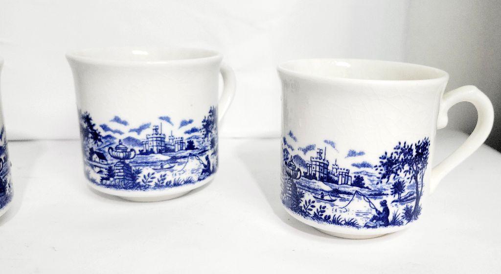 Vintage Set of 4 Blue and White Pastoral Chinoisere Tea Cups, Made in England