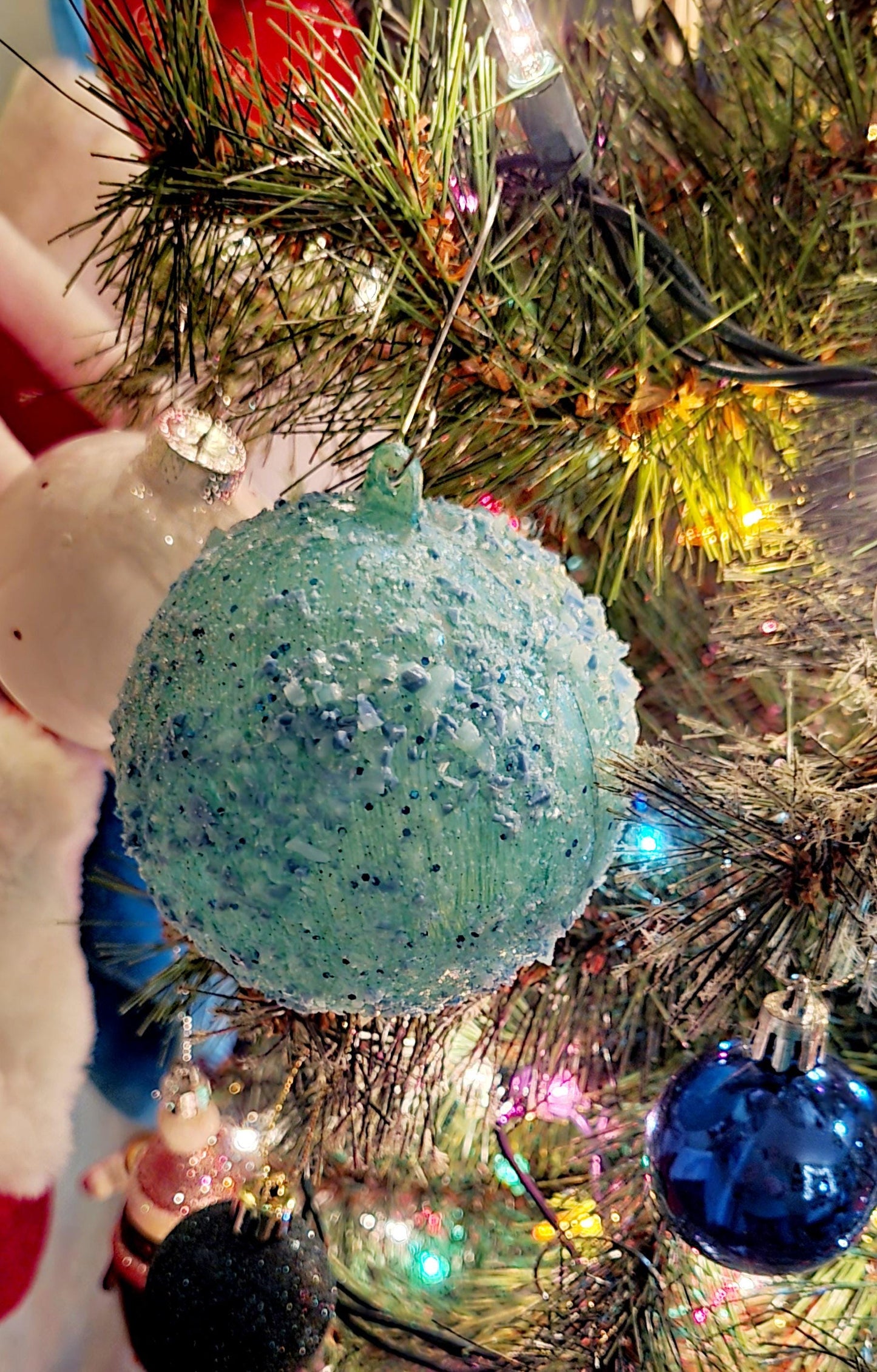 Shattered glass shatterproof ball ornaments with bells