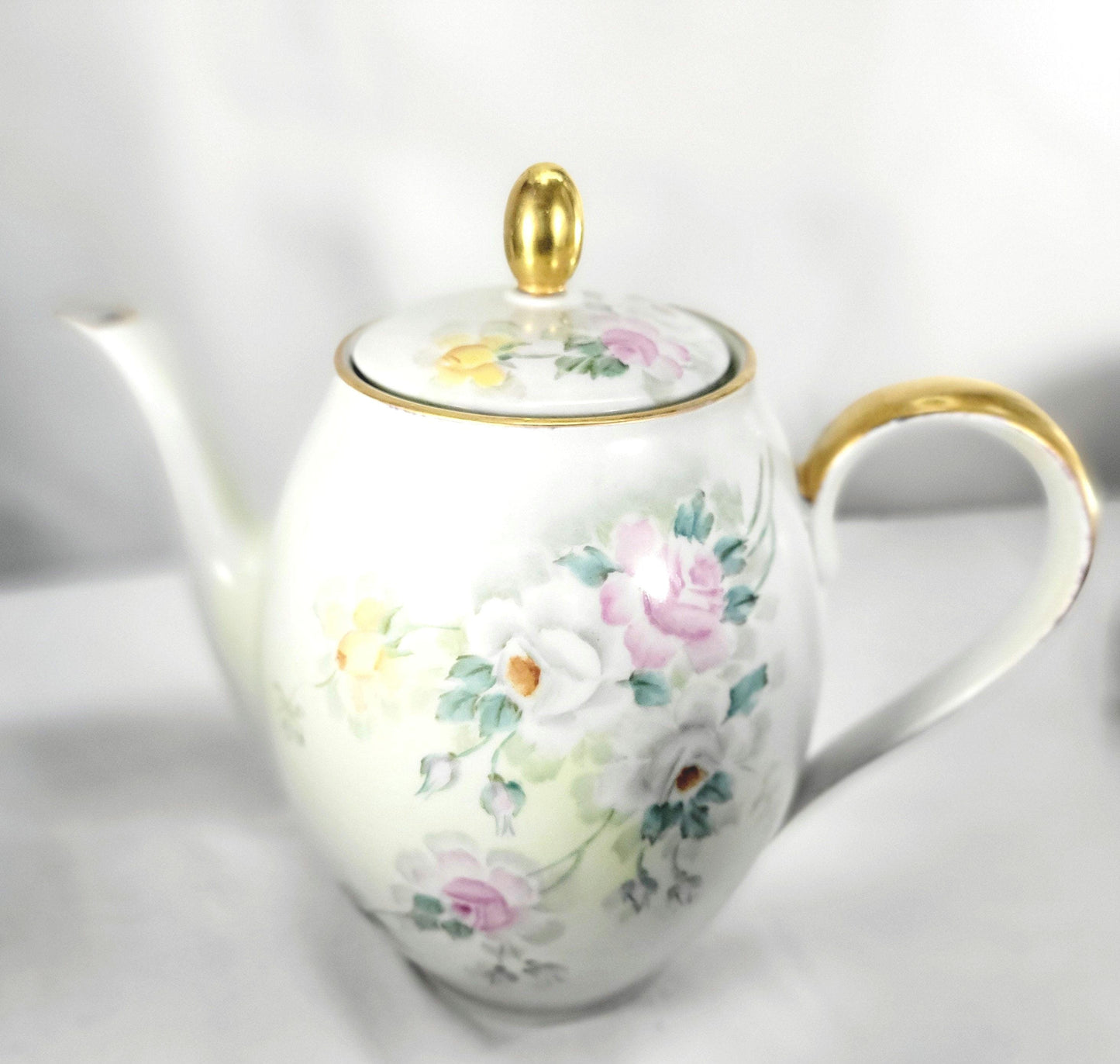 Vintage Hertel-Jacob Porzellen Bavaria Germany White Floral Teapot Gold Accents