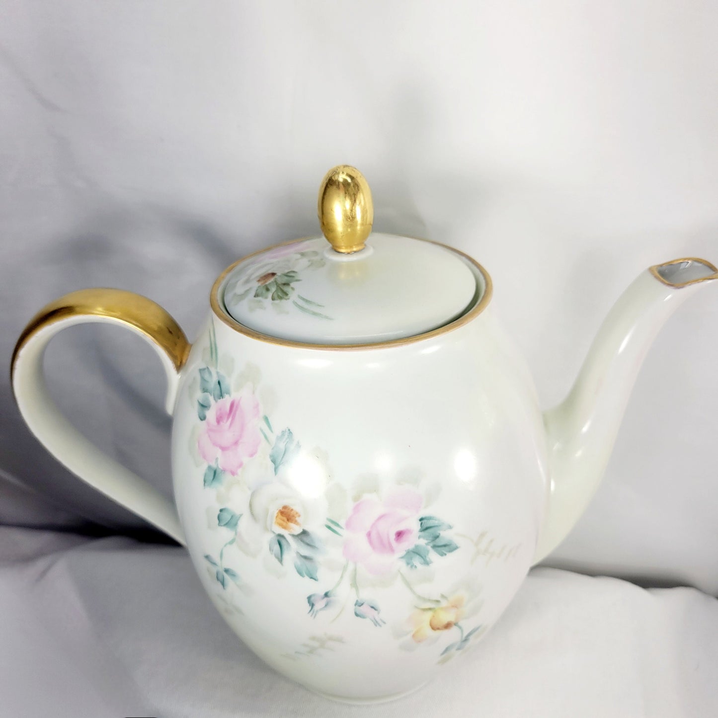 Vintage Hertel-Jacob Porzellen Bavaria Germany White Floral Teapot Gold Accents
