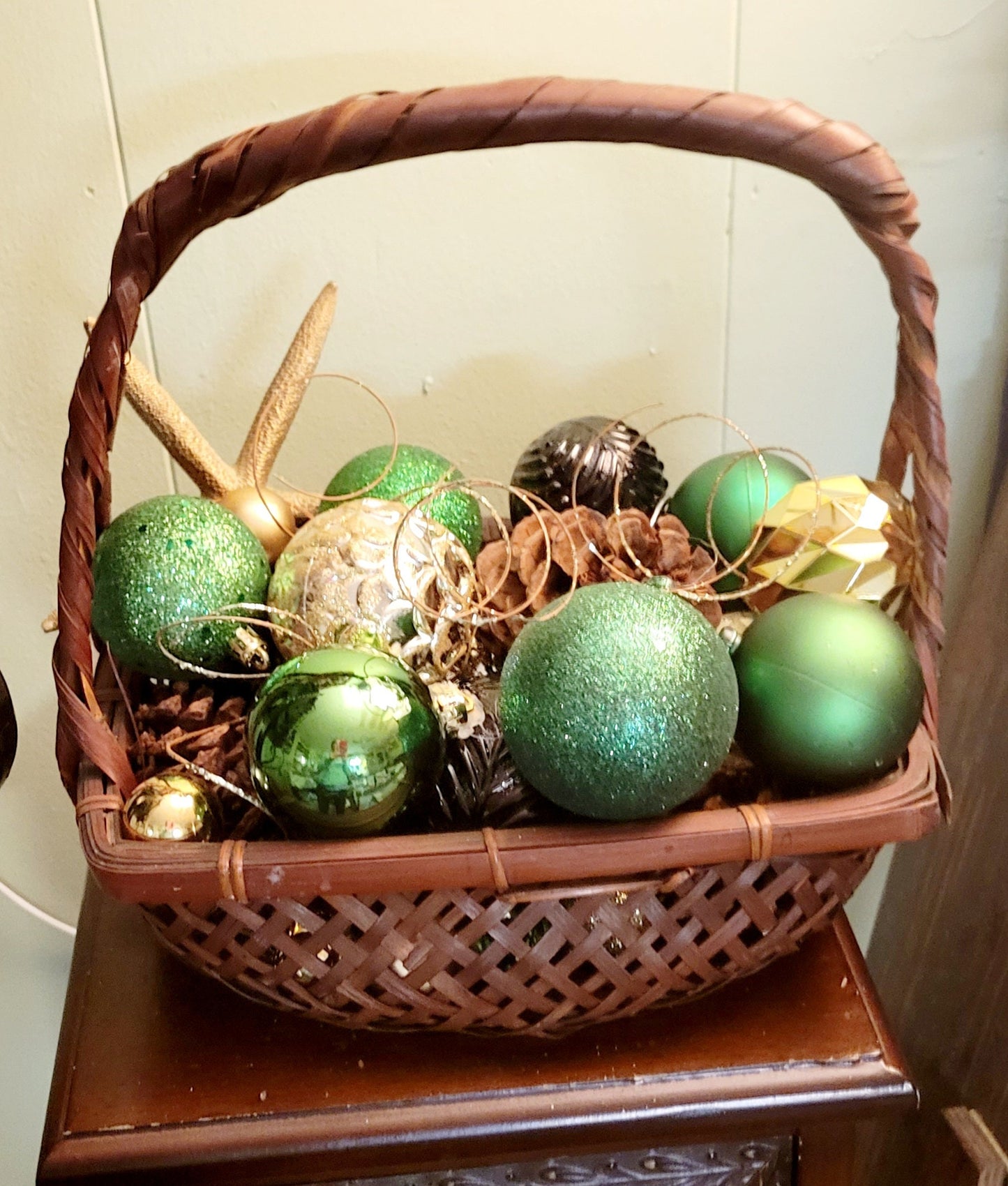 ST Patrick's Day basket table decor