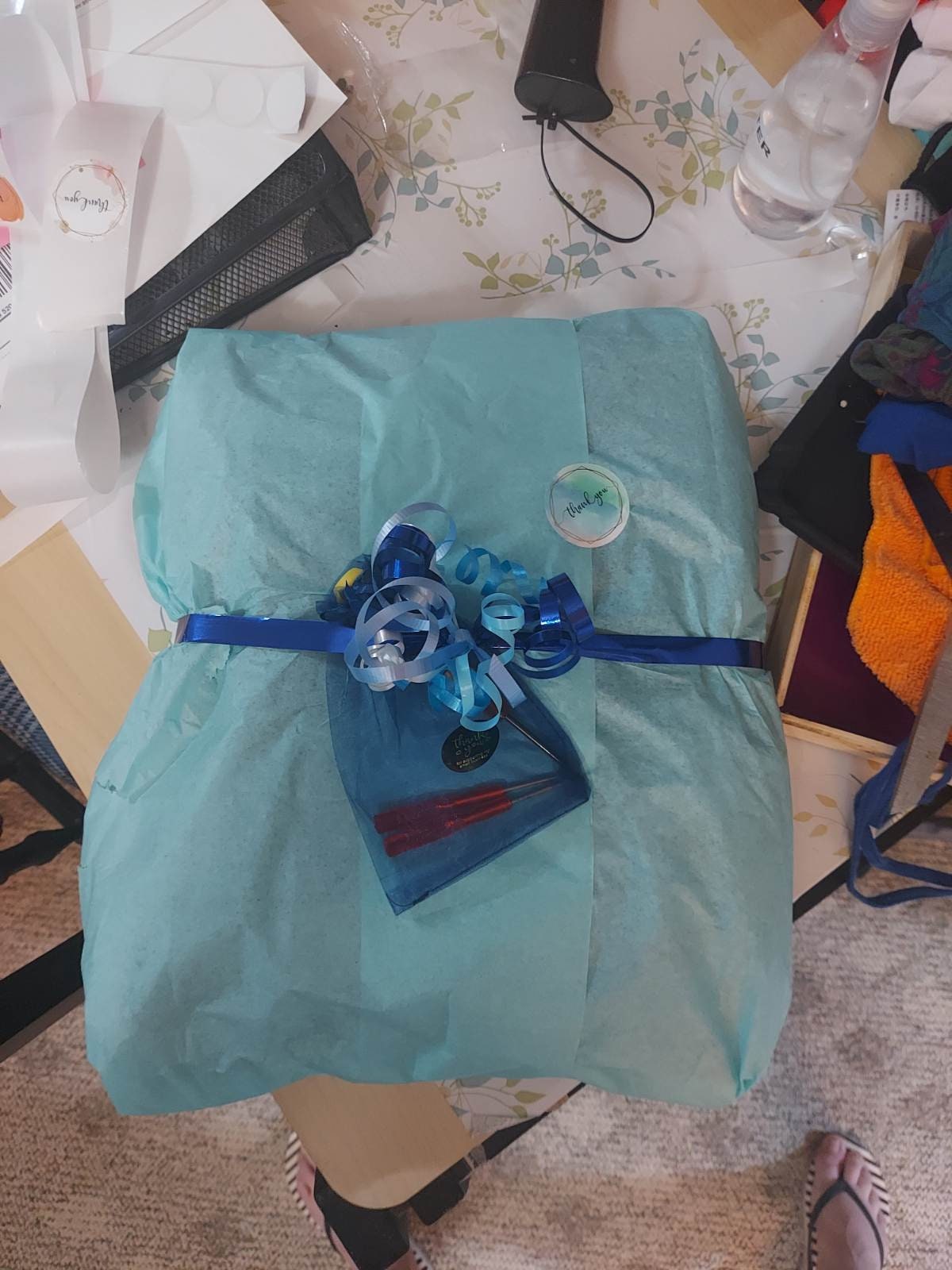 Cellphone charm strap wristlet accessory