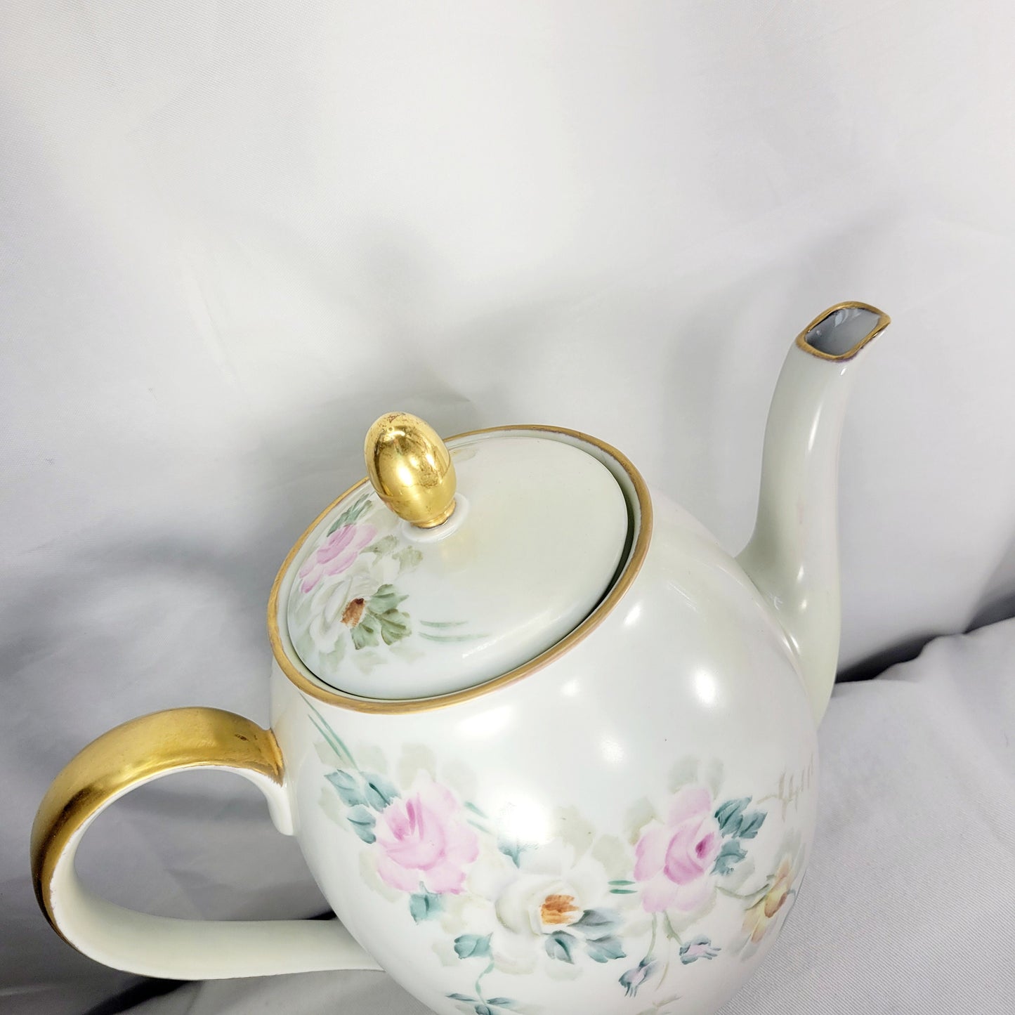 Vintage Hertel-Jacob Porzellen Bavaria Germany White Floral Teapot Gold Accents