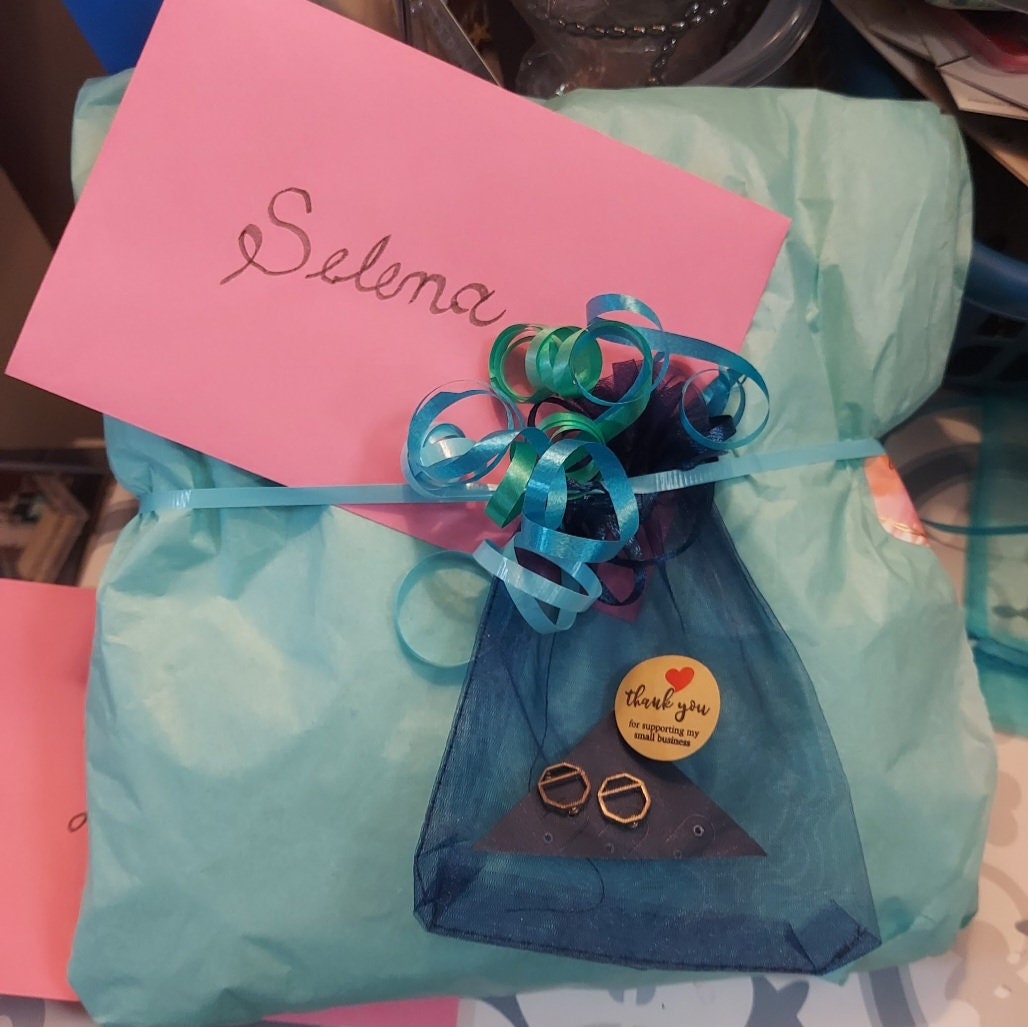 Farm Sweet Farm Farmhouse decor wood sign wall hanging art