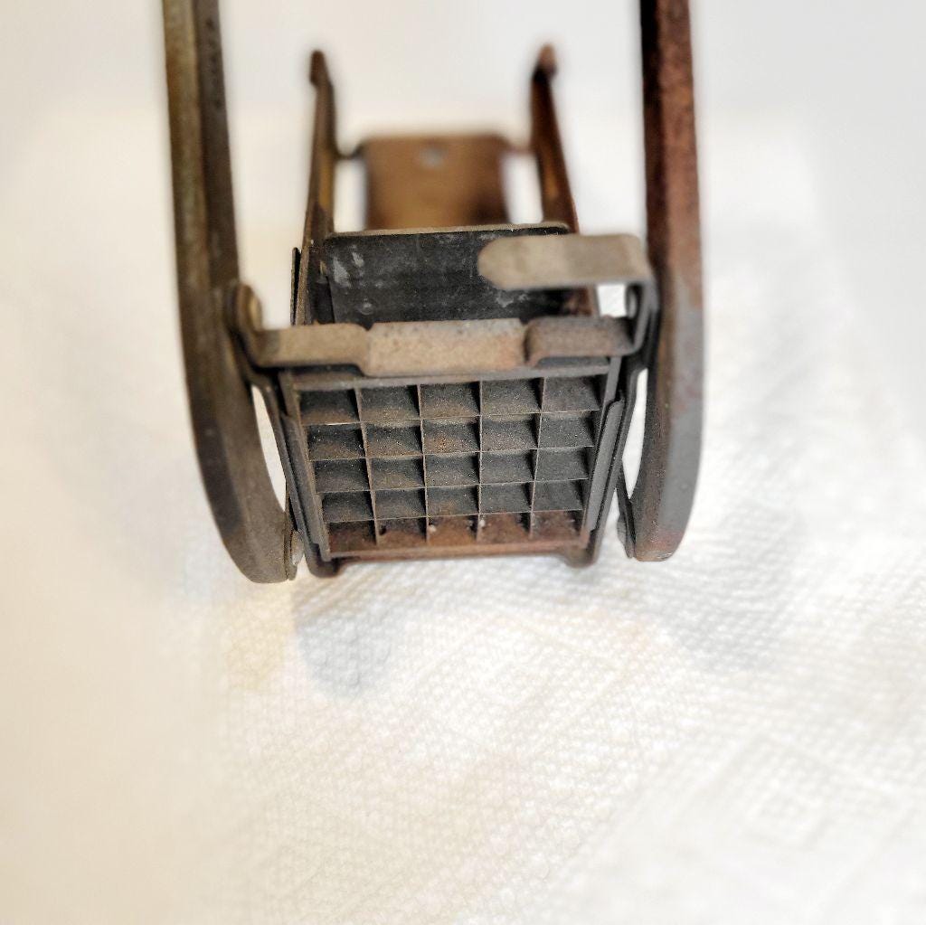 Vintage Ecko Comad Holland Metal French Fry Cutter