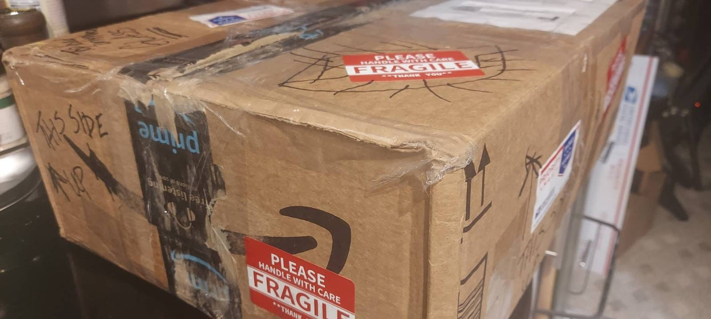 Cellphone charm strap wristlet accessory