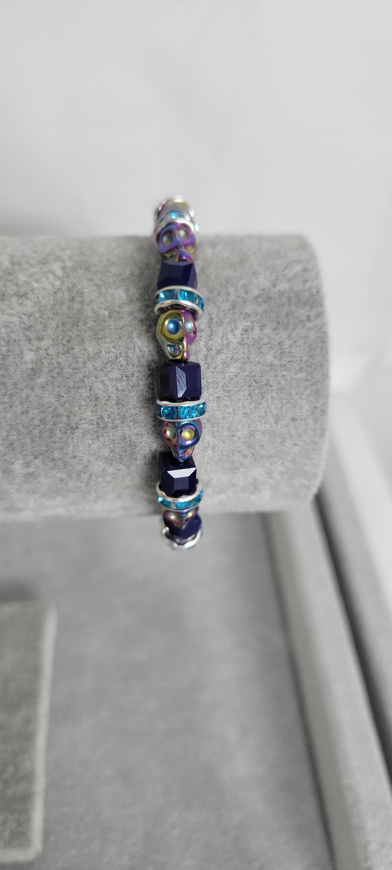 Hand crafted Halloween iridescent skull beaded bracelet