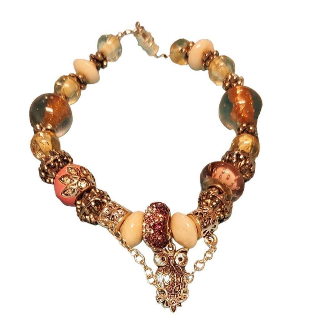 Hand Crafted Beaded bracelet 8 1/2"