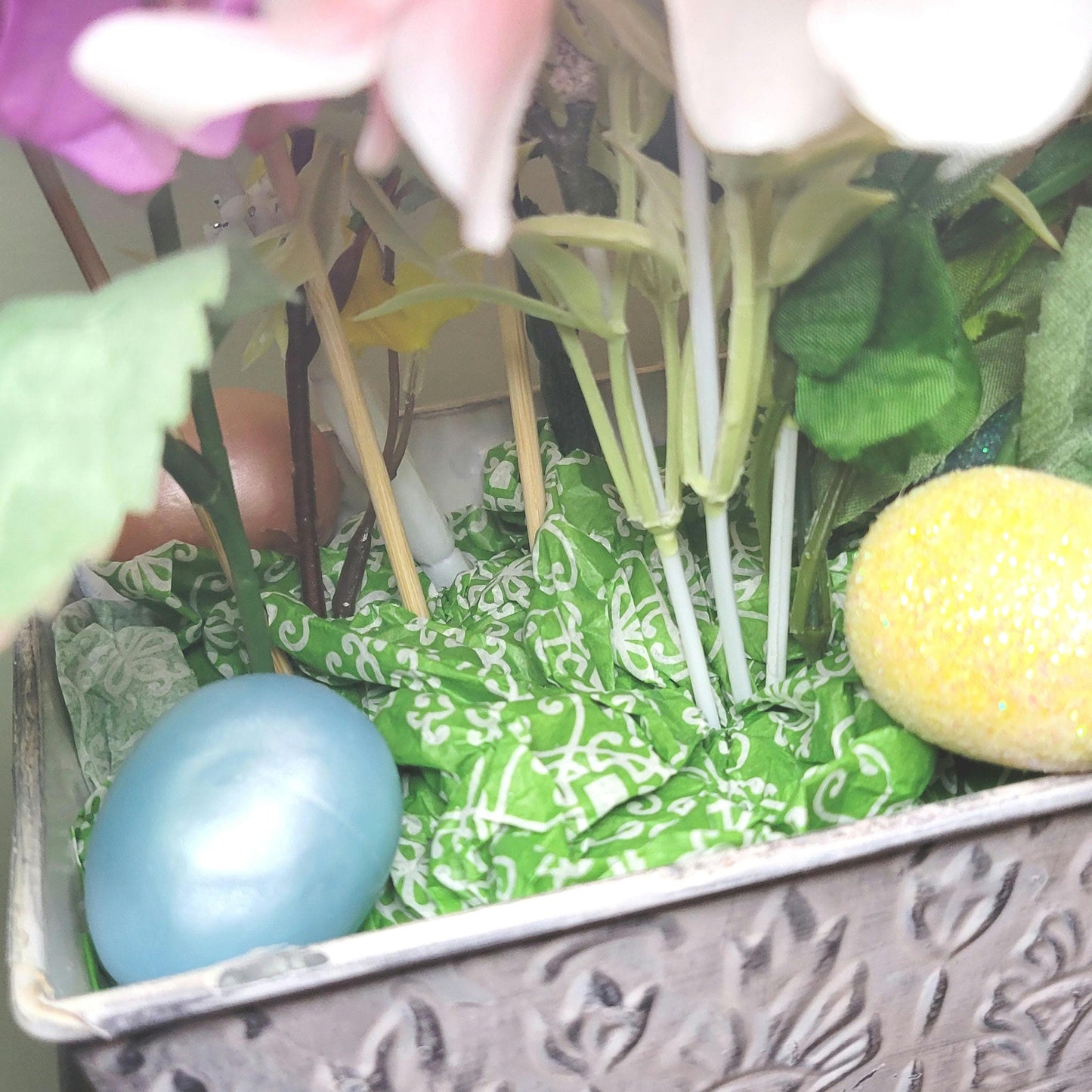 Handmade Easter planter table decor 10x4x3.5"