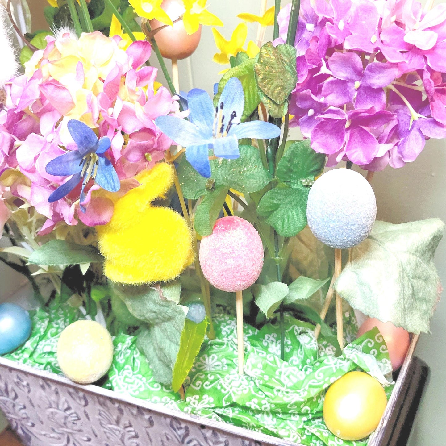 Handmade Easter planter table decor 10x4x3.5"
