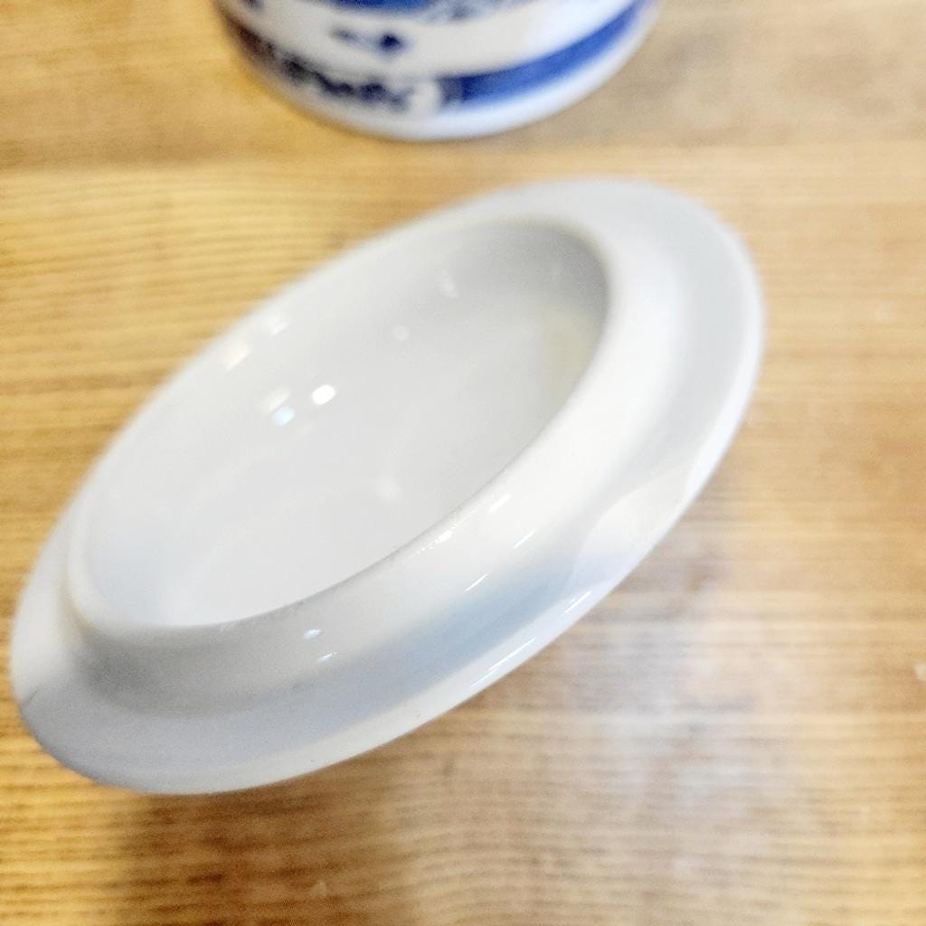 Antique Blue and White Ceramic Jingdezhen Tea Mug with Lid