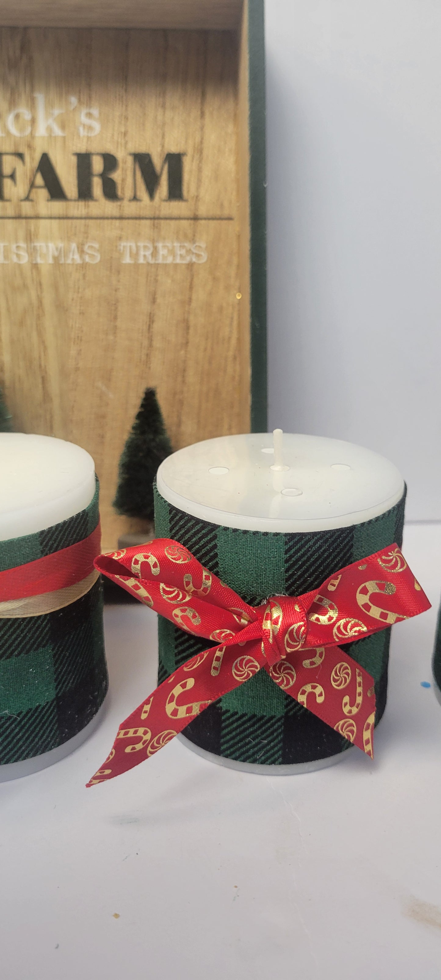 Luxury Plaid Christmas Candle Set of 3 | Handmade Ralph Lauren Inspired Lodge Decor | Clean Fresh Linen Scent
