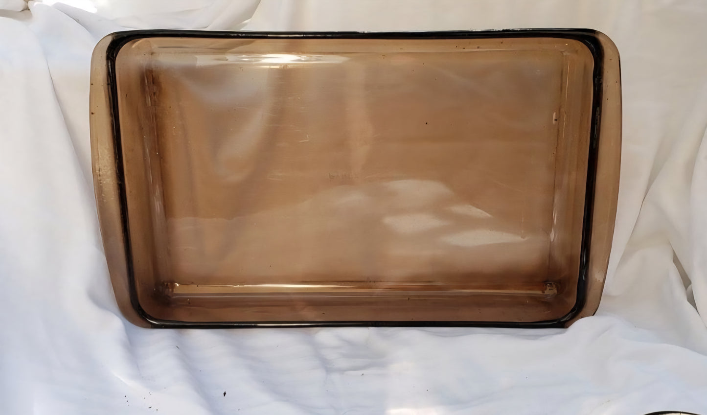 Vintage Pyrex 233 Amber casserole dish 13x9" 2.8L